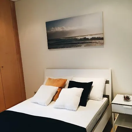 New Center 1 Min Walk Beach/river/casino!!! Lägenhet