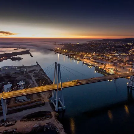 New Center 1 Min Walk Beach/river/casino!!! Figueira da Foz