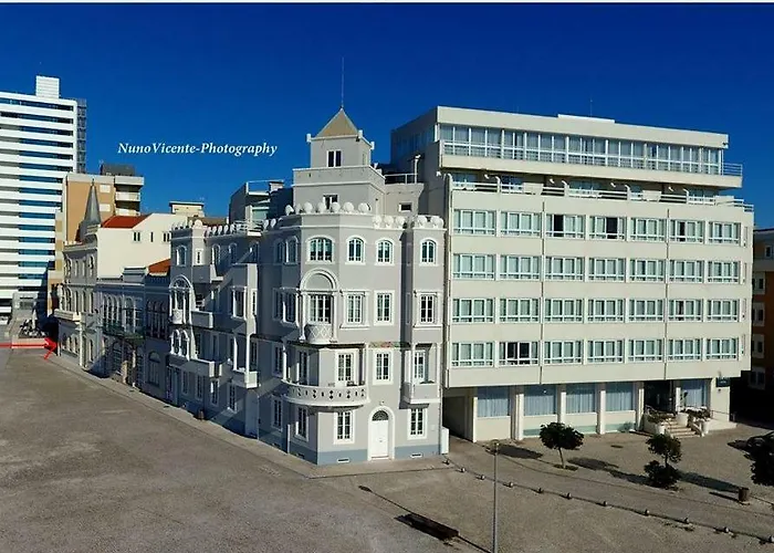 New Center 1 Min Walk Beach/river/casino!!! Figueira da Foz