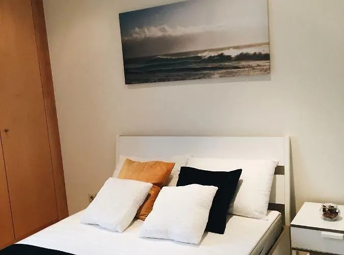 New Center 1 Min Walk Beach/river/casino!!! Appartement