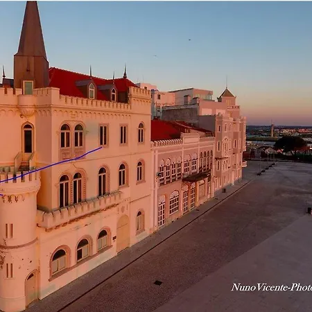 Apartment New Center 1 Min Walk Beach/river/casino!!! *