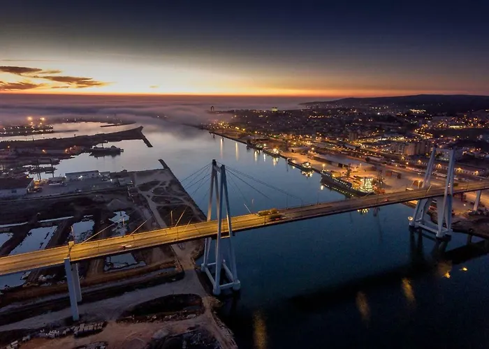 New Center 1 Min Walk Beach/river/casino!!! Figueira da Foz